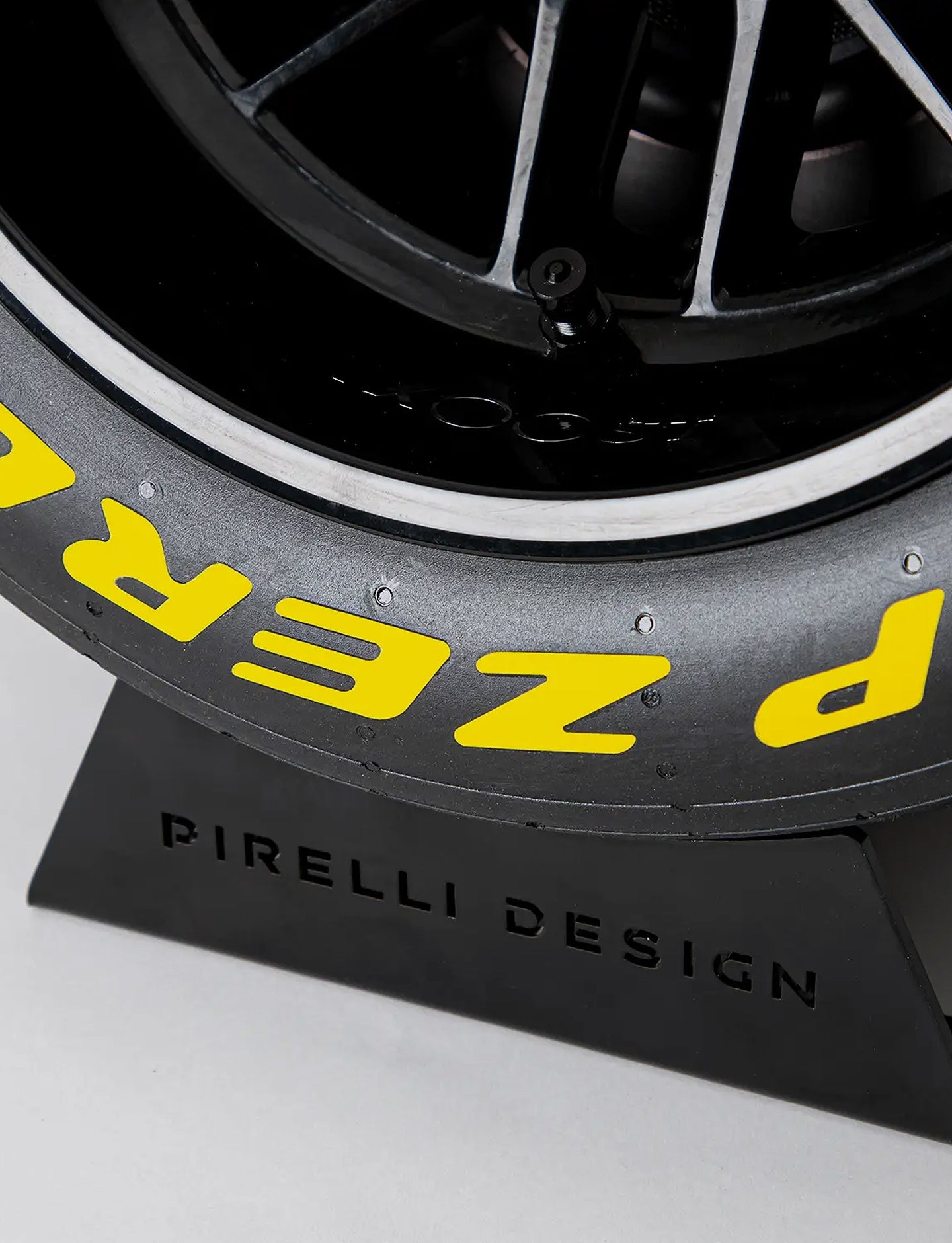 Pirelli x iXOOST speaker
